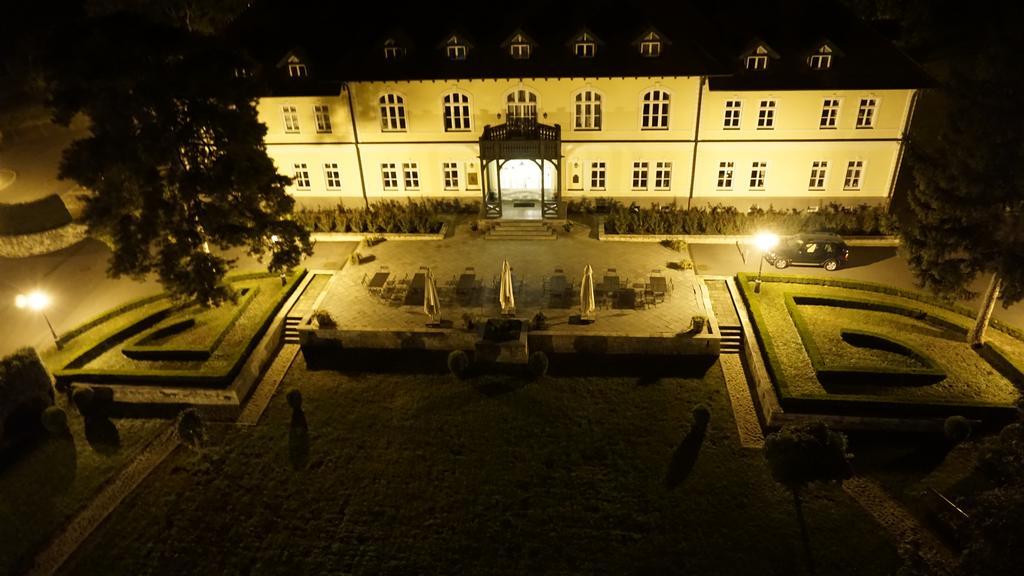 Castle Hotel Grof Degenfeld Superior Tarcal Exterior photo