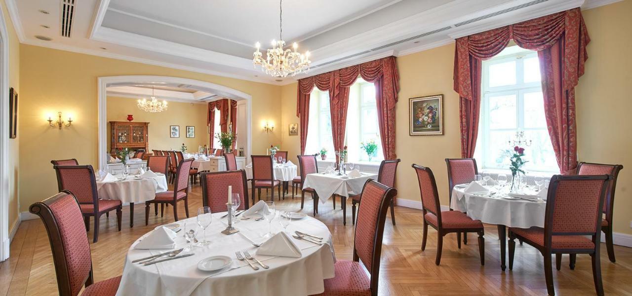 Castle Hotel Grof Degenfeld Superior Tarcal Exterior photo